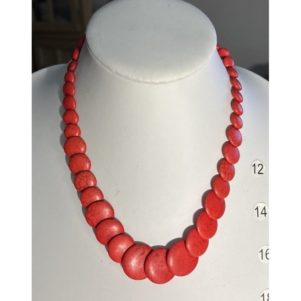 Red Dyed Howlite Graduated Flat Bead Necklace Southwestern Boho